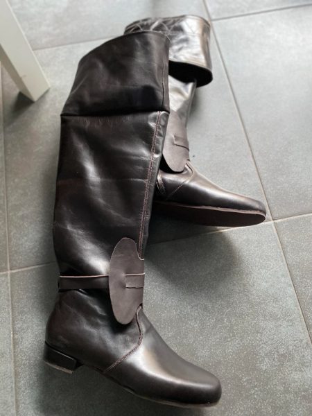 The hount boots